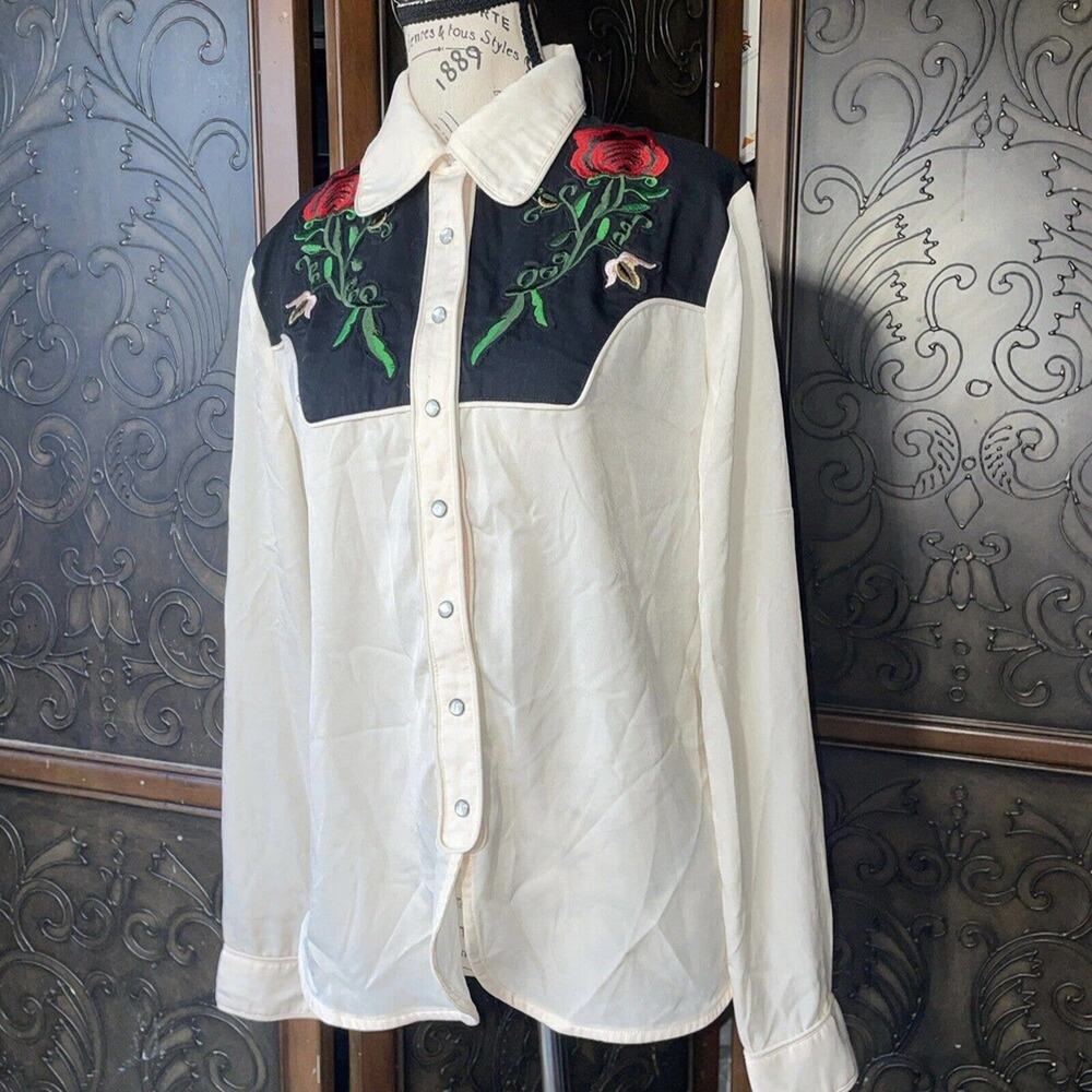 Giani Bernini‎ Snap Button Women's Shirt / Blouse Embroidered With Rose's Size M